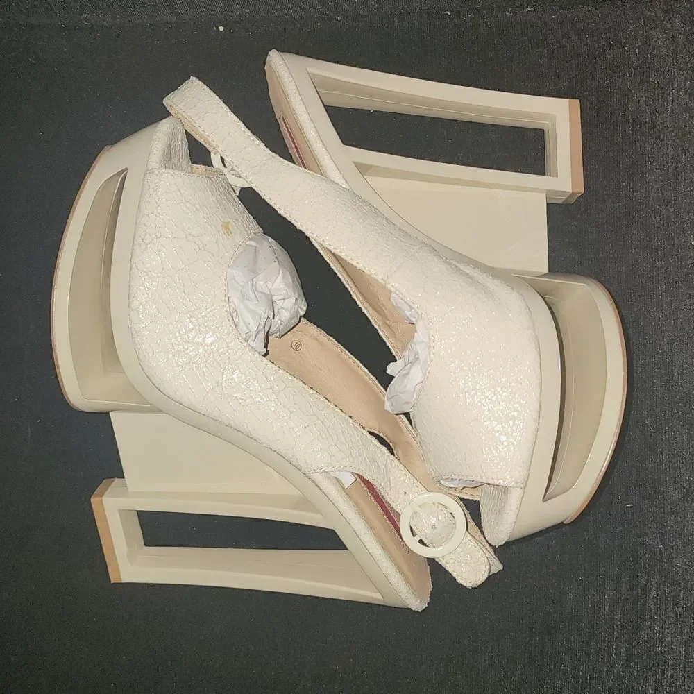 C Label Cut Out 2C Dolce